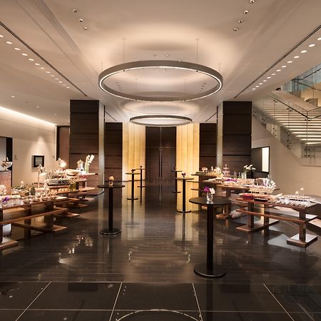 Conrad Tokyo Hotel Exterior foto