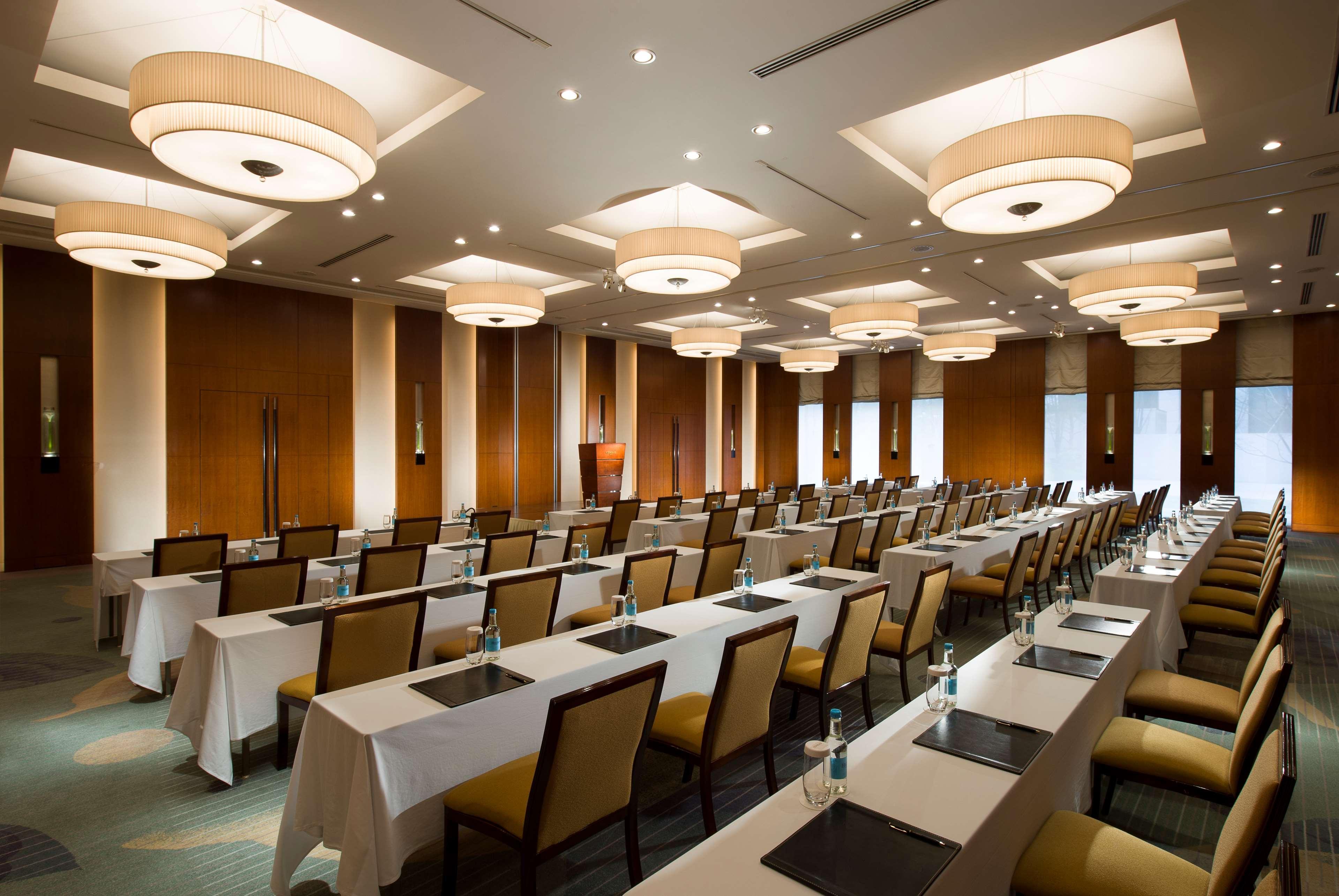 Conrad Tokyo Hotel Afaceri foto